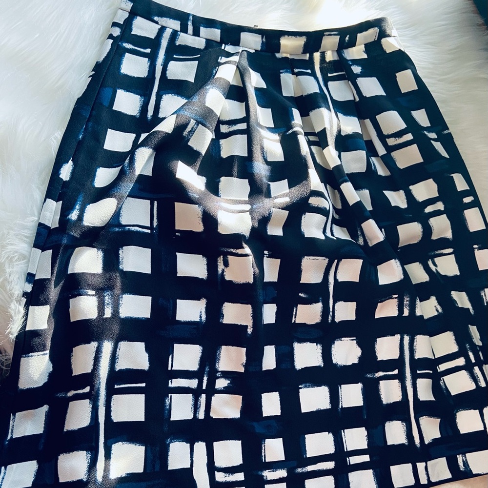 The Limited A-line skirt, white old navy color. Size Small Petite only